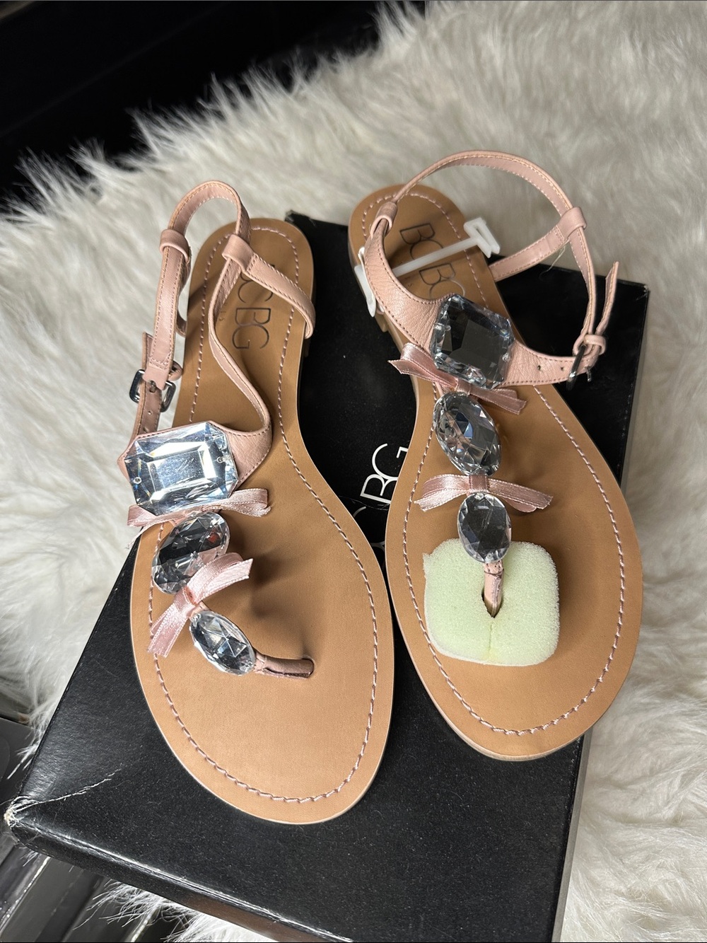 BCBG Women's Pink Jeweled T-Strap Sandals SIZE 8.5